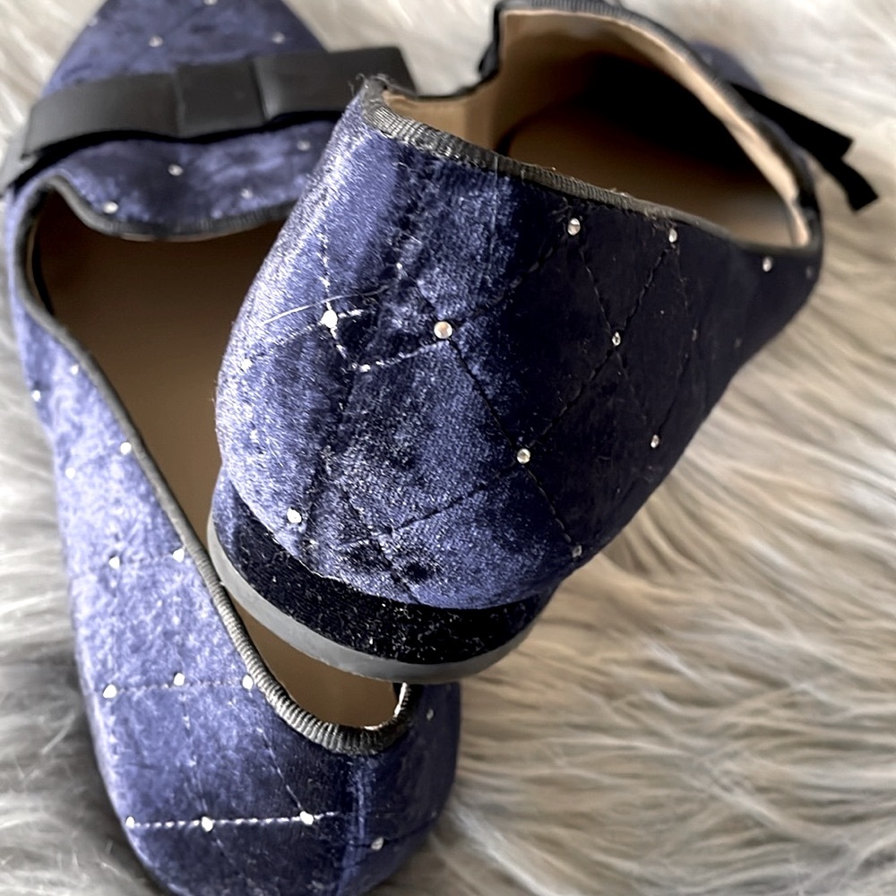 Ann Taylor Suede pointed toe Flats/Loafer - Picture 5 of 6